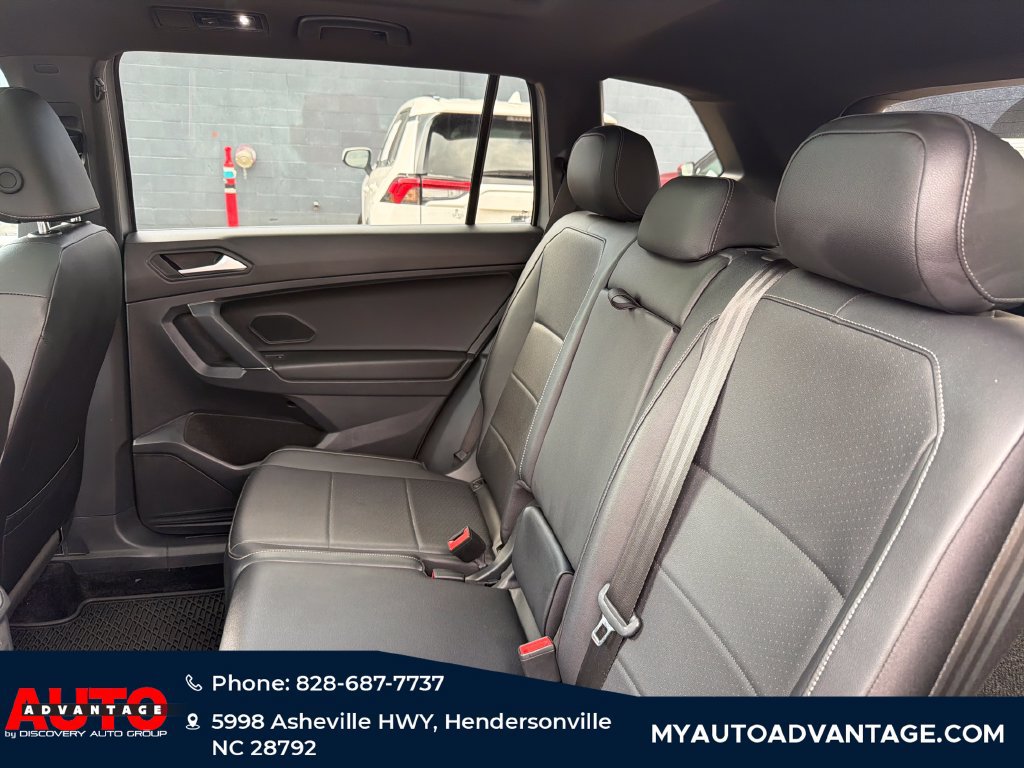Used 2020 Volkswagen Tiguan SE R-Line AWD/4WD image 29