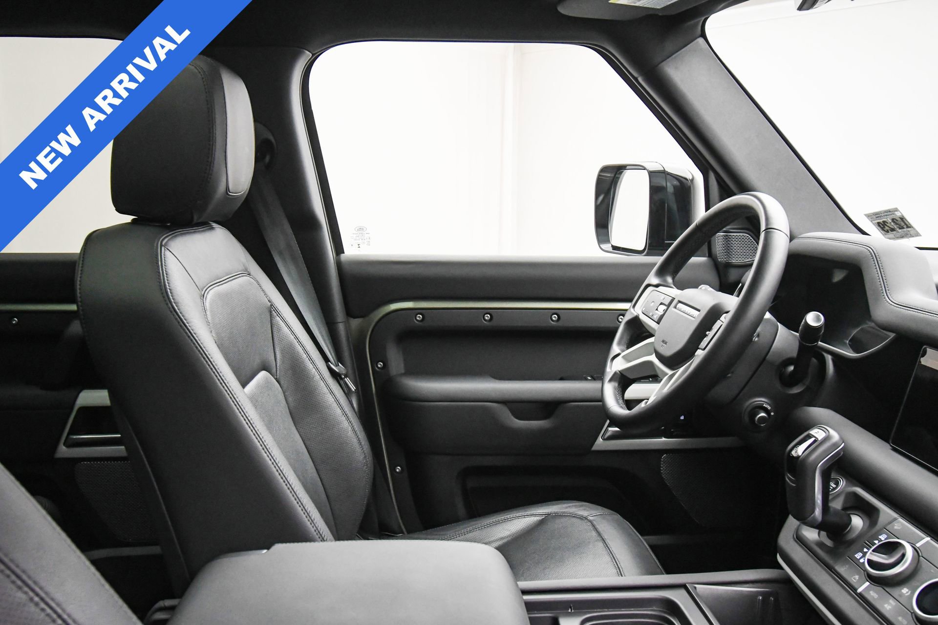 Used 2024 Land Rover Defender 110 S image 46