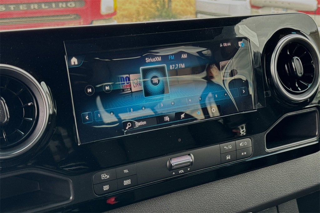 Used 2024 Mercedes-Benz Sprinter 2500 image 17