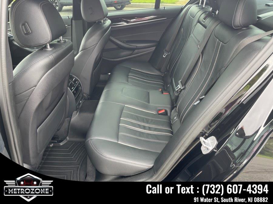 Used 2017 BMW 540i xDrive w/ Driving Assistance Package image 14