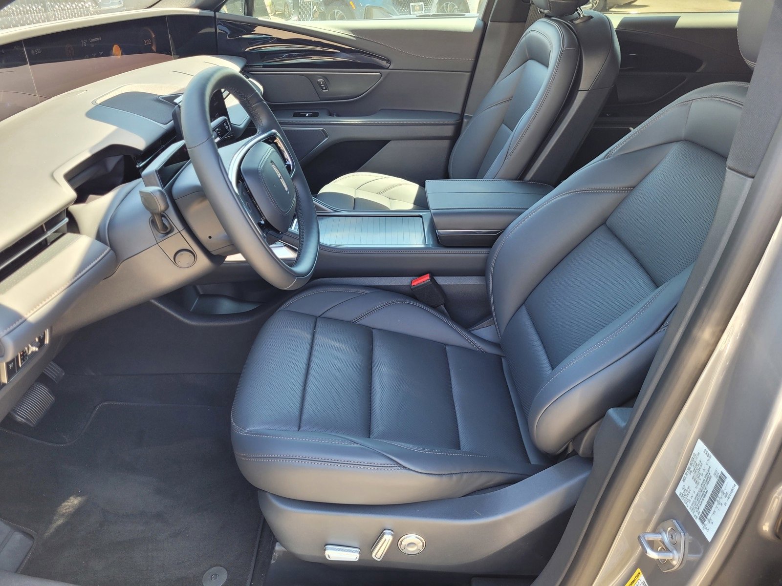 New 2025 Lincoln Nautilus Premier w/ Jet Appearance Package image 8