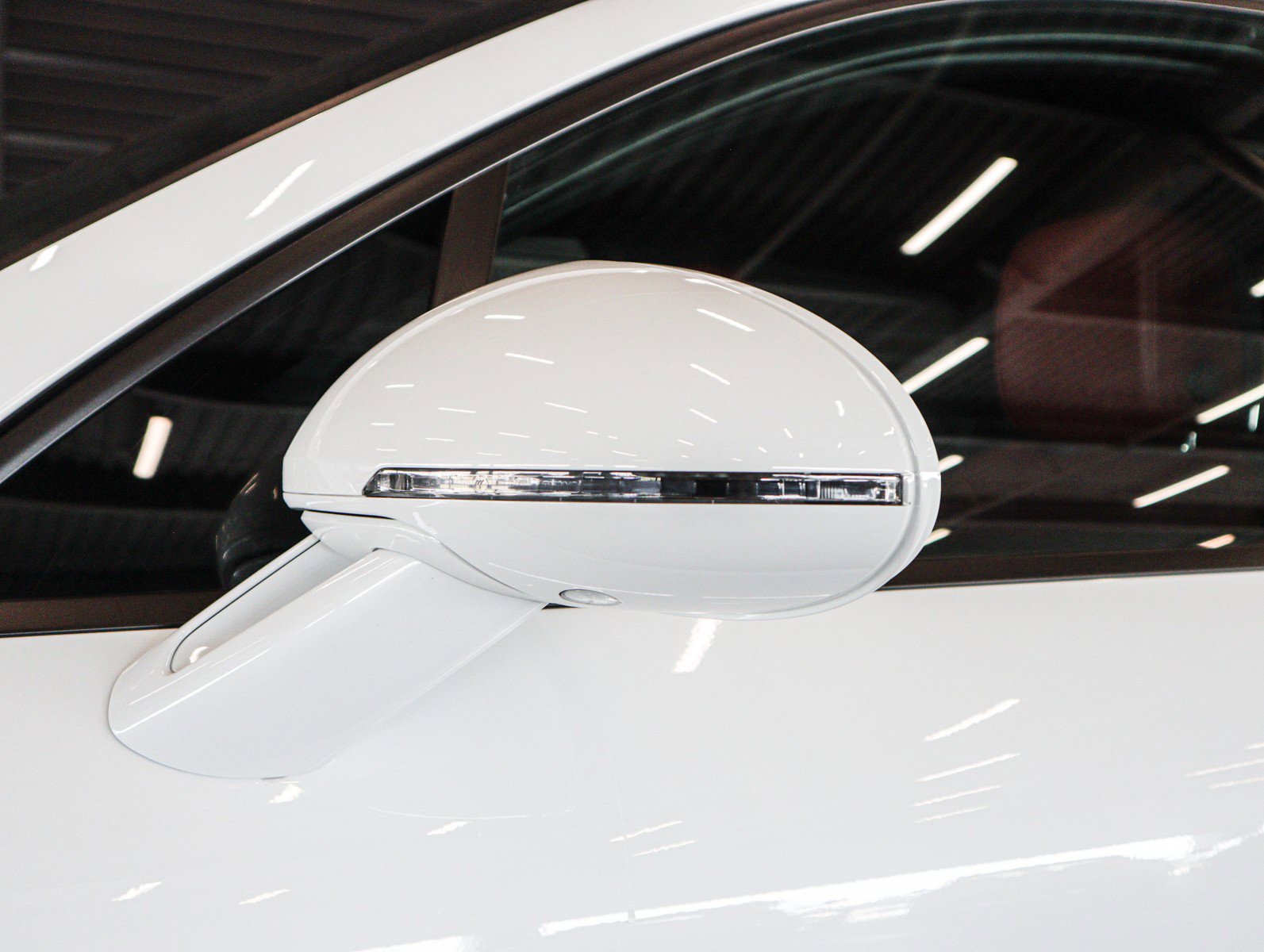 Certified 2023 Porsche Macan AWD/4WD image 26