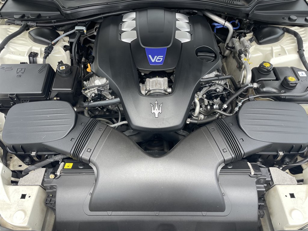 Used 2017 Maserati Ghibli S Q4 AWD/4WD image 7