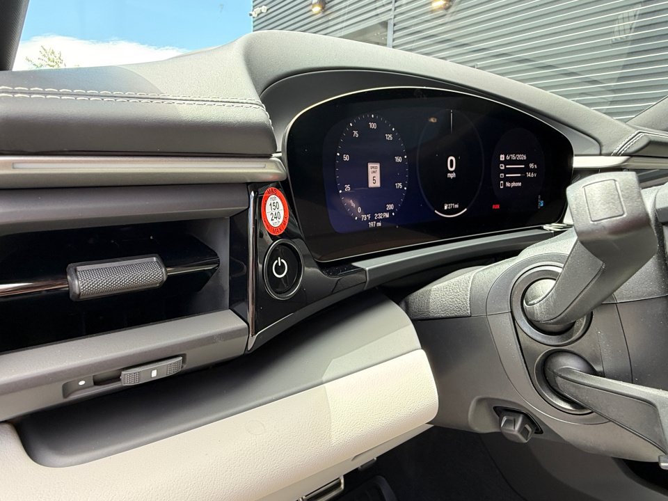 New 2025 Porsche Macan 4S Electric AWD/4WD image 23