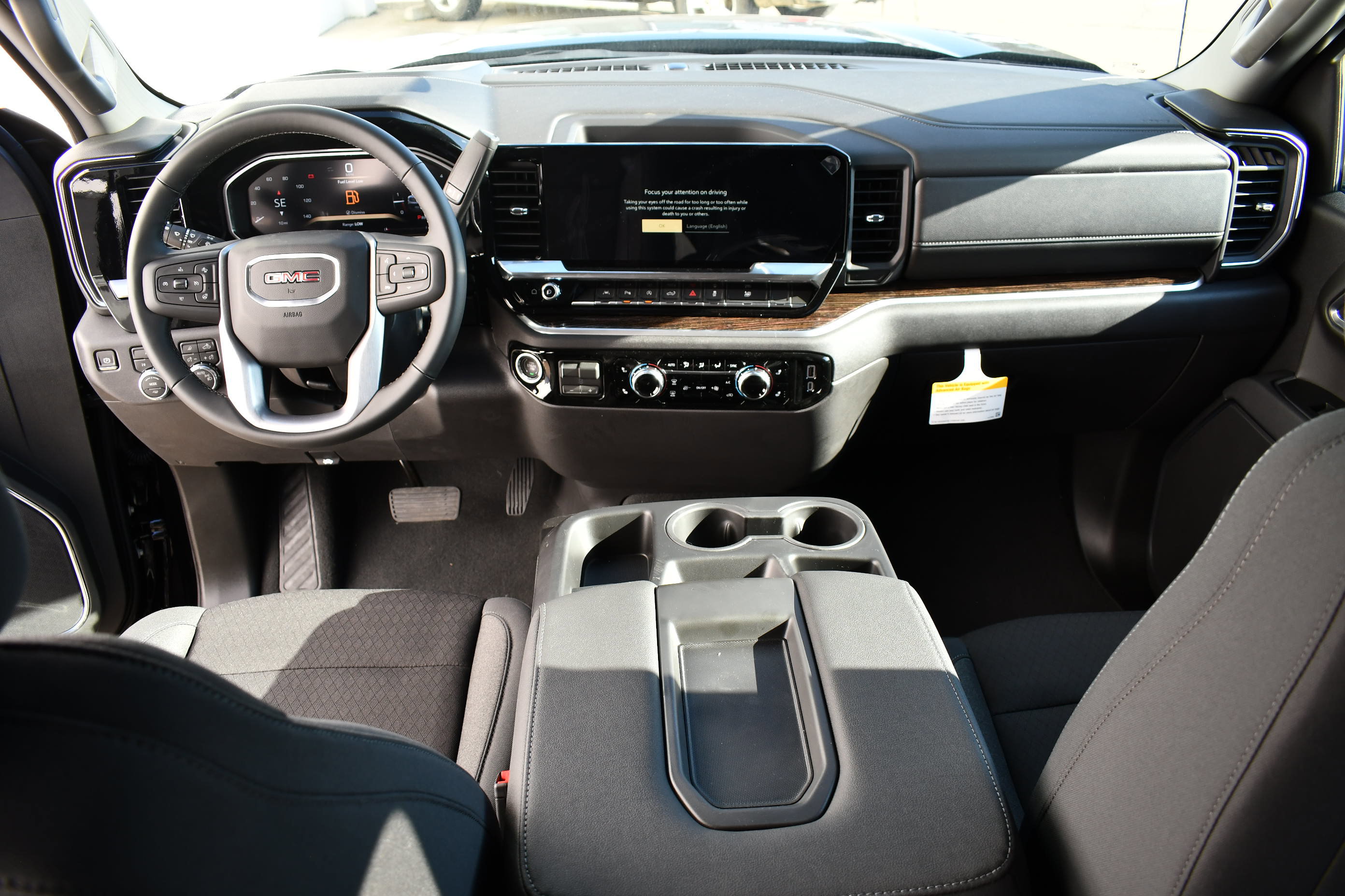 New 2026 GMC Sierra 1500 SLE w/ Preferred Package image 15