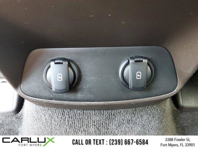 Used 2019 Hyundai Santa Fe SEL w/ Cargo Package image 17