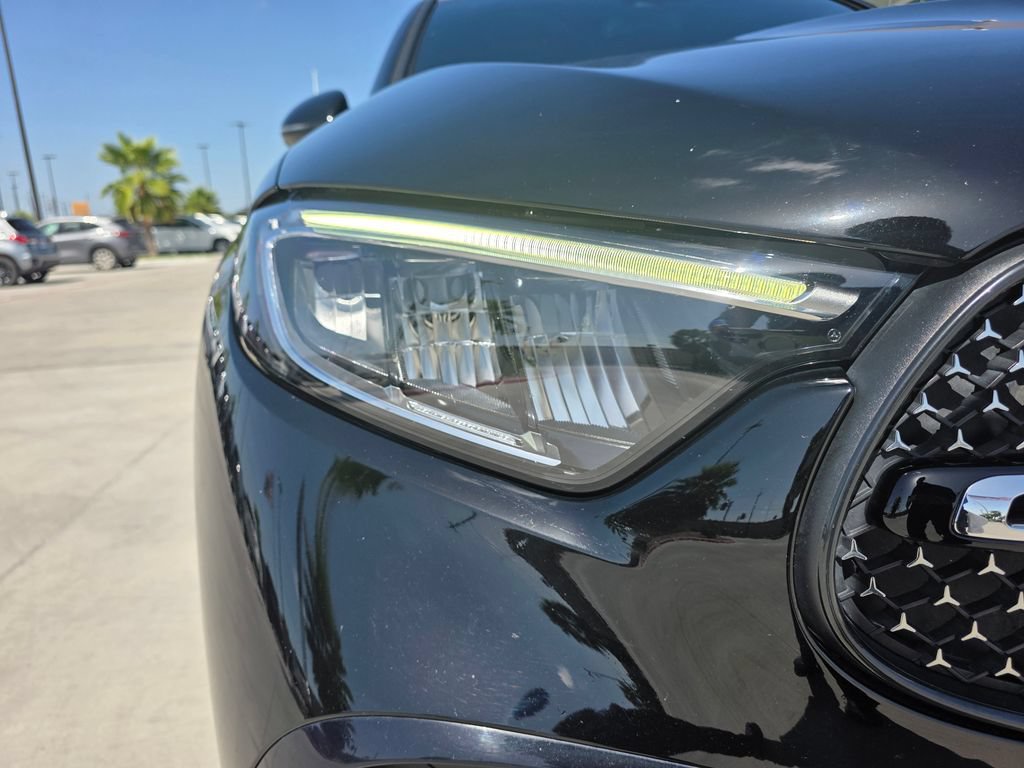 Used 2024 Mercedes-Benz GLC 300 4MATIC image 9