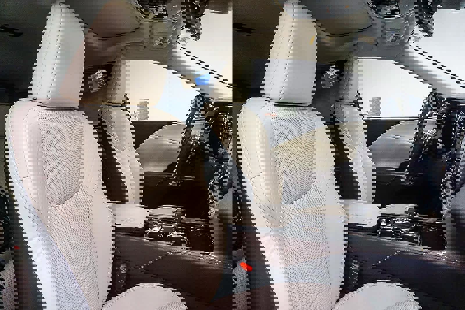 Used 2023 Lexus RX 350 FWD w/ Cold Area Package image 17