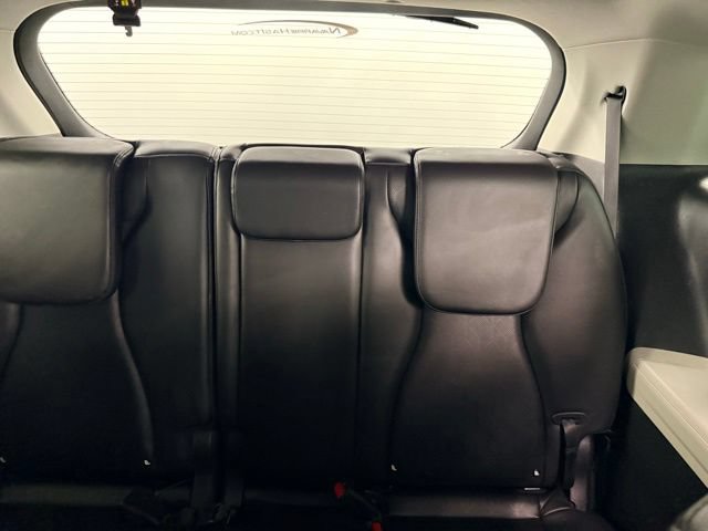 Used 2023 Kia Carnival LX FWD image 16