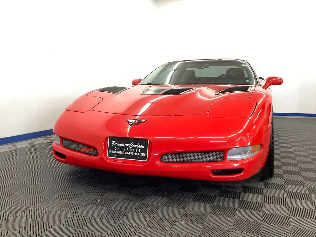 Used 2002 Chevrolet Corvette Z06 w/ Memory Pkg RWD image 2