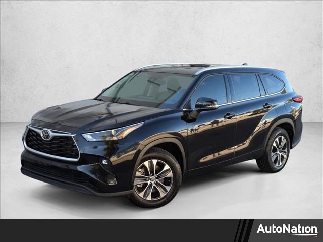 Used 2022 Toyota Highlander XLE