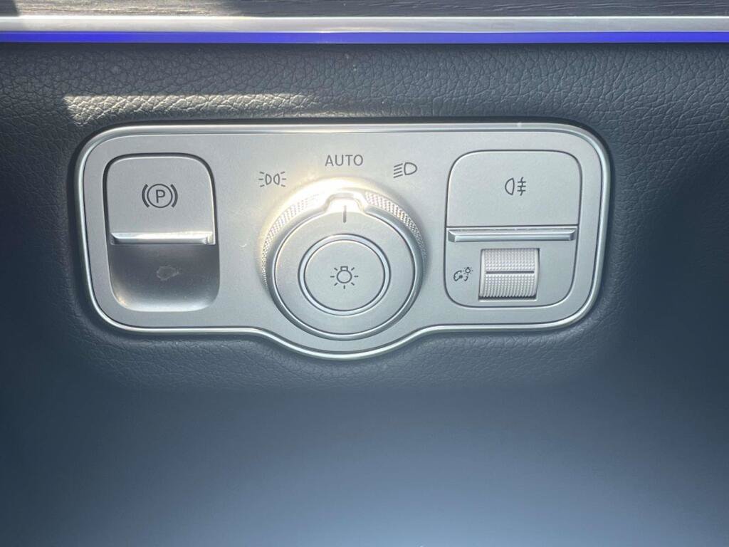 Certified 2025 Mercedes-Benz GLE 350 4MATIC w/ AMG Line Exterior image 34