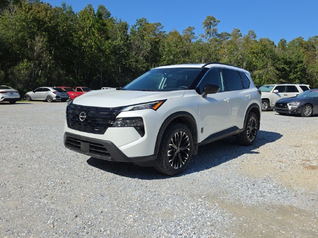 New 2027 Nissan Rogue Dark Armor FWD image 4