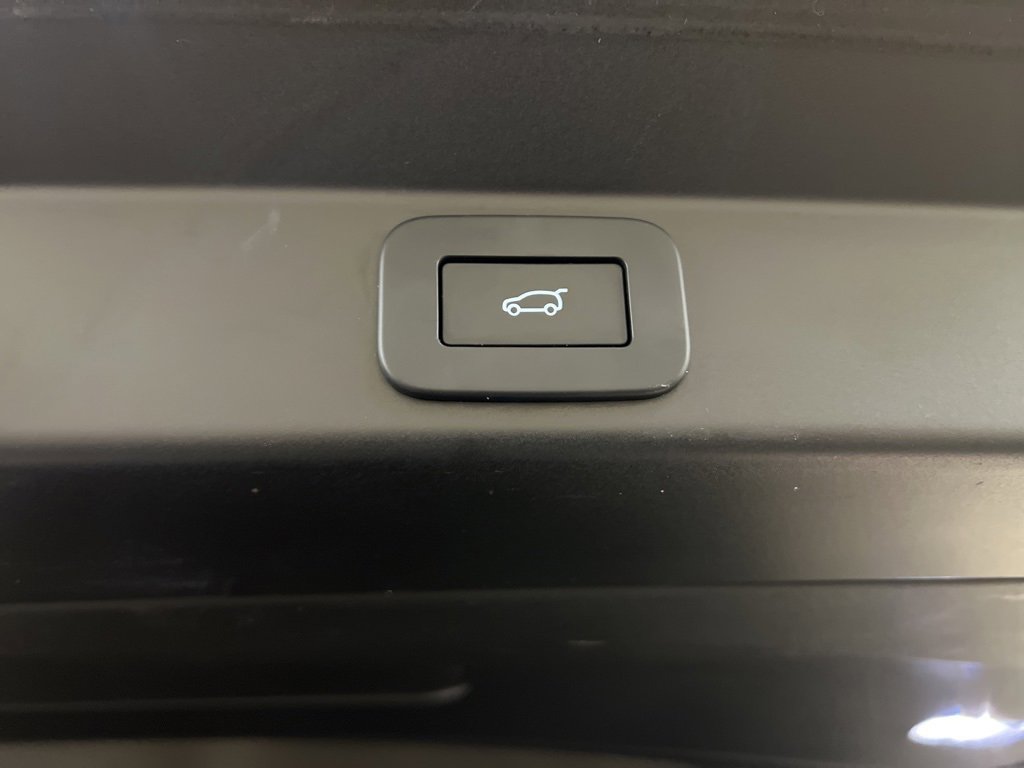 Used 2024 Land Rover Range Rover Sport SE image 32