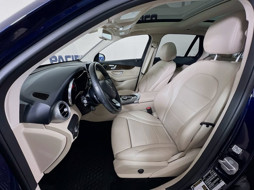 Used 2018 Mercedes-Benz GLC 300 4MATIC image 11
