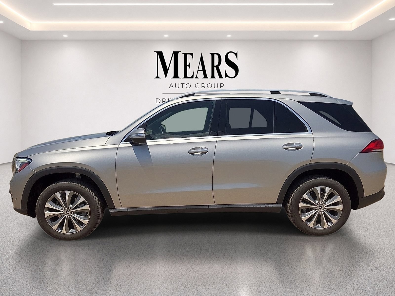 Used 2021 Mercedes-Benz GLE 350 image 2