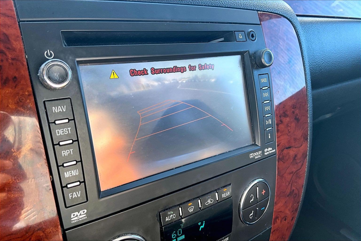 Used 2014 Chevrolet Tahoe LTZ AWD/4WD image 31