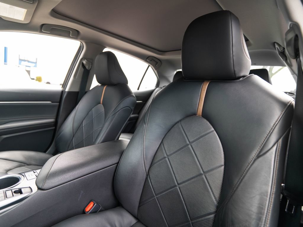 Used 2018 Toyota Camry XLE w/ Driver Assist Package FWD image 7