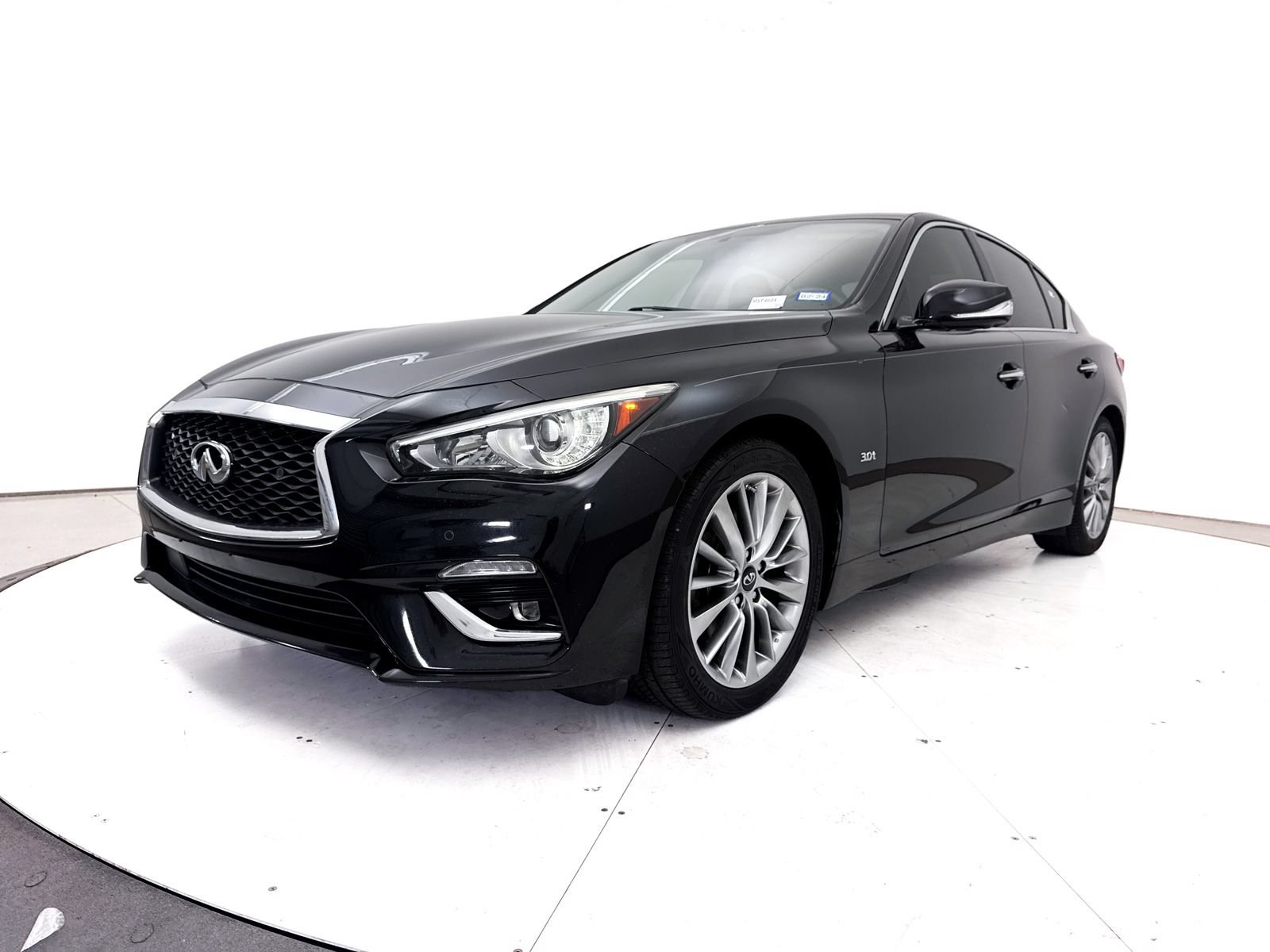 Used 2018 INFINITI Q50 Luxe w/ Essential Package (3.0T Luxe) RWD image 15