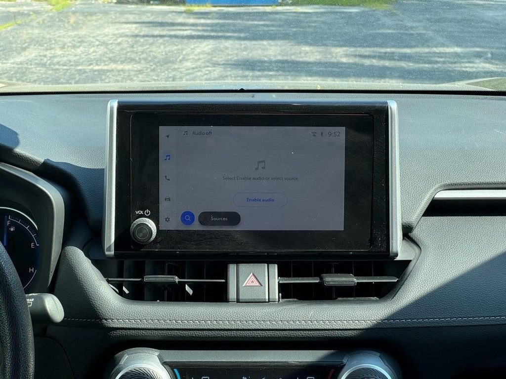 Certified 2025 Toyota RAV4 LE AWD/4WD image 18