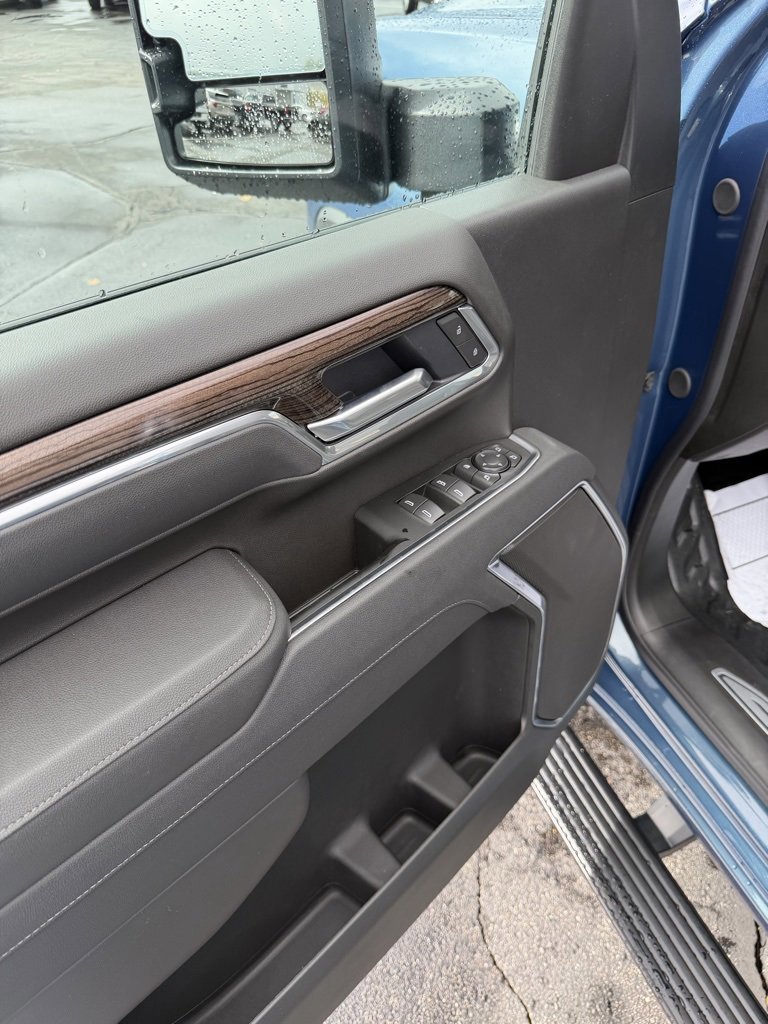 New 2026 Chevrolet Silverado 2500 LT image 6