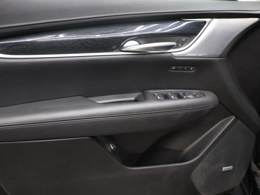 Used 2023 Cadillac XT5 Premium Luxury AWD/4WD image 15