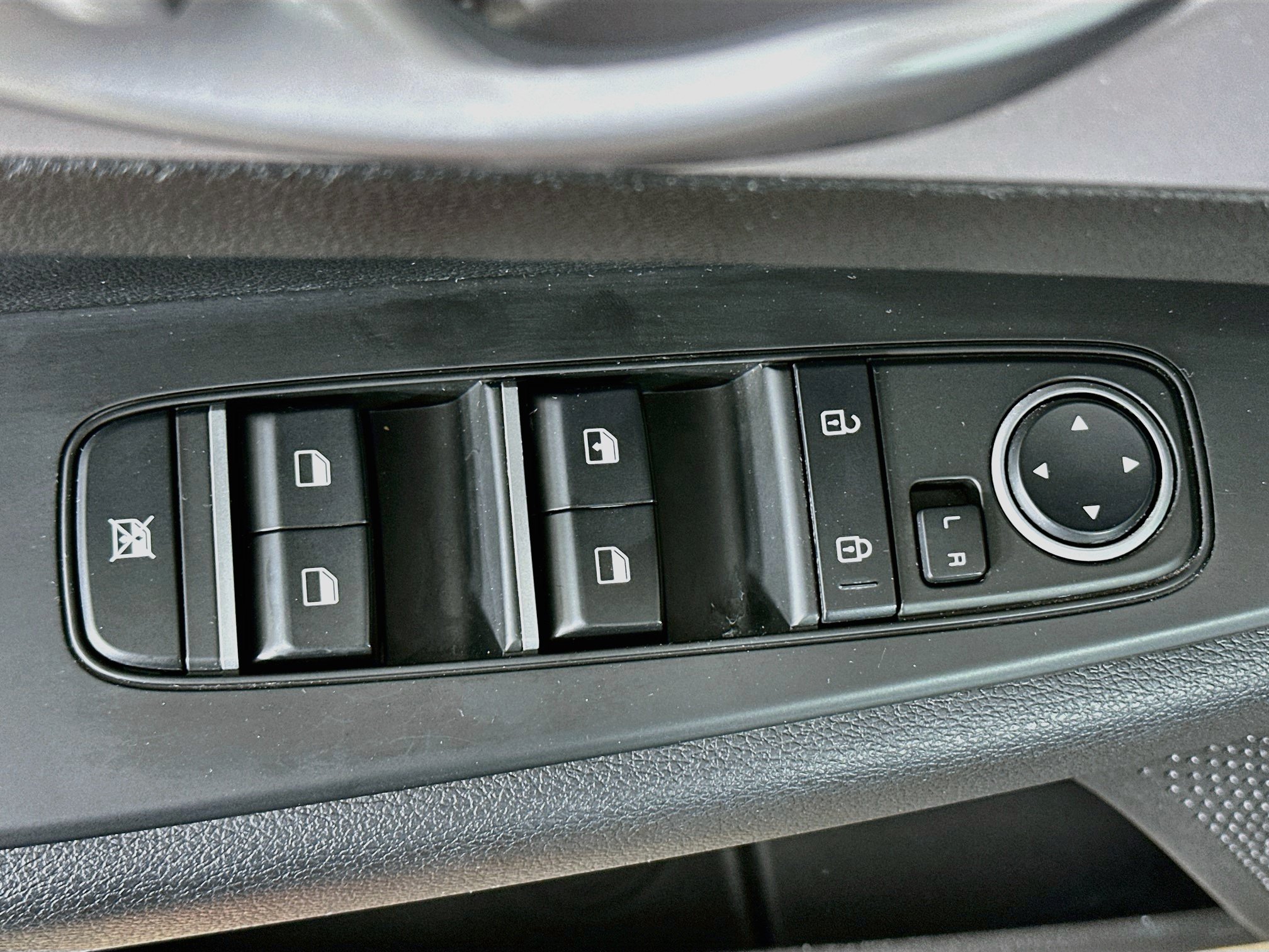 Used 2023 Kia Forte LXS w/ LXS Technology Package FWD image 15