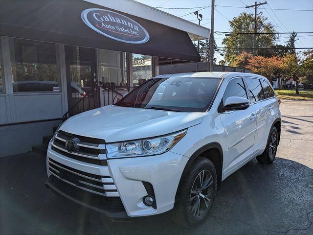 Used 2017 Toyota Highlander Plus w/ Protection Package #3 AWD/4WD image 1
