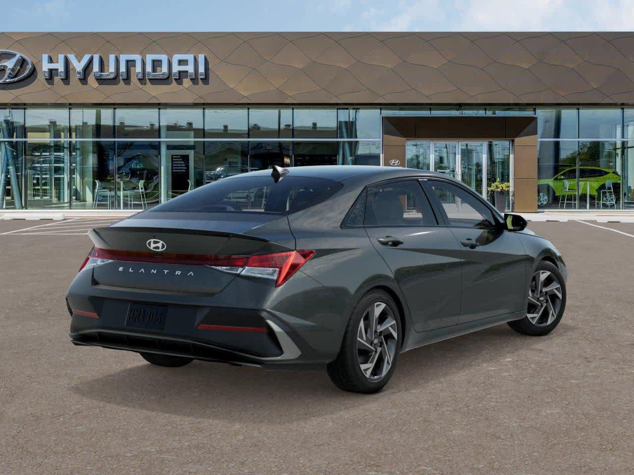 Used 2026 Hyundai Elantra SEL Sport w/ Cargo Package FWD image 4