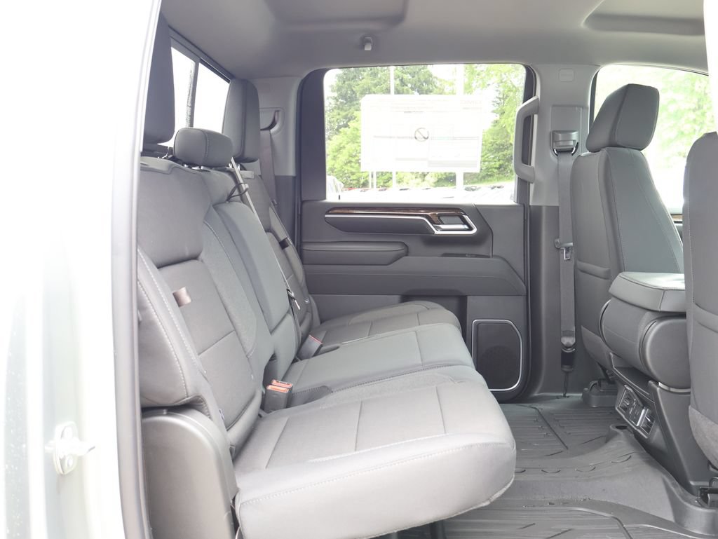 New 2026 GMC Sierra 3500 SLE w/ Preferred Package AWD/4WD image 41