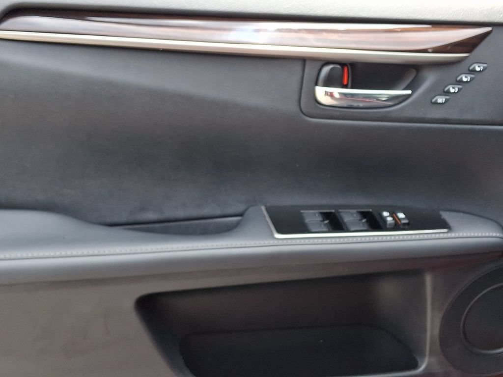 Used 2018 Lexus ES 350 w/ Navigation System Package FWD image 11
