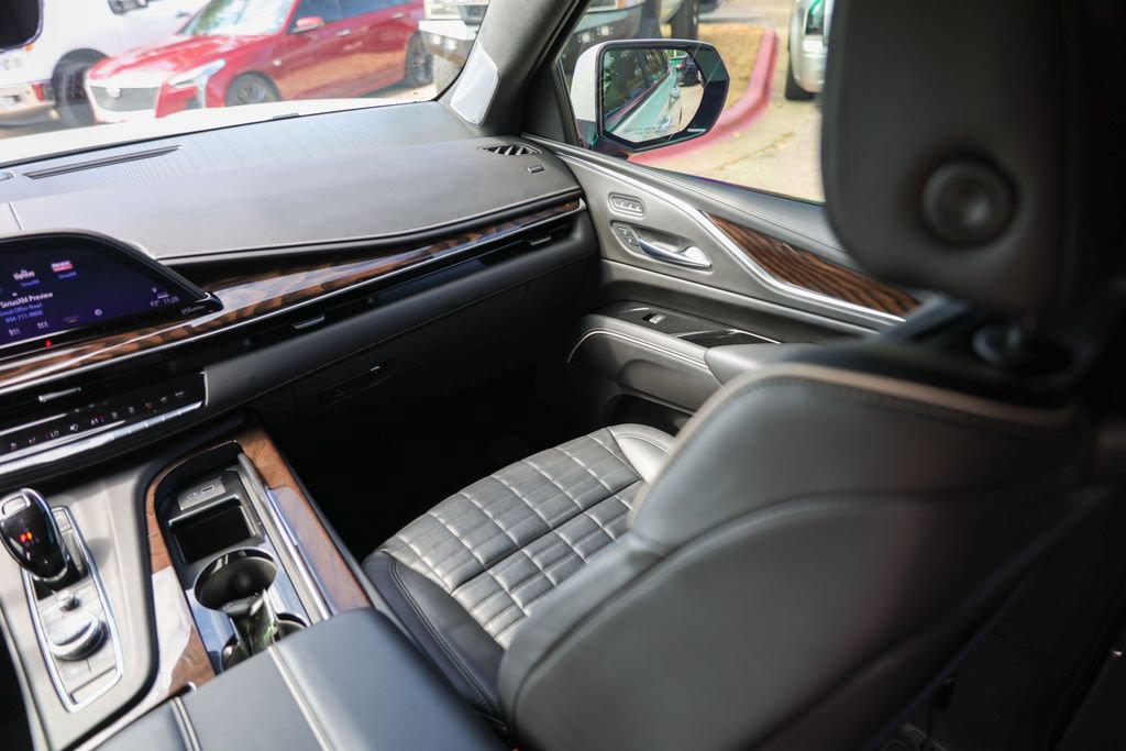 Used 2023 Cadillac Escalade Sport Platinum RWD image 30