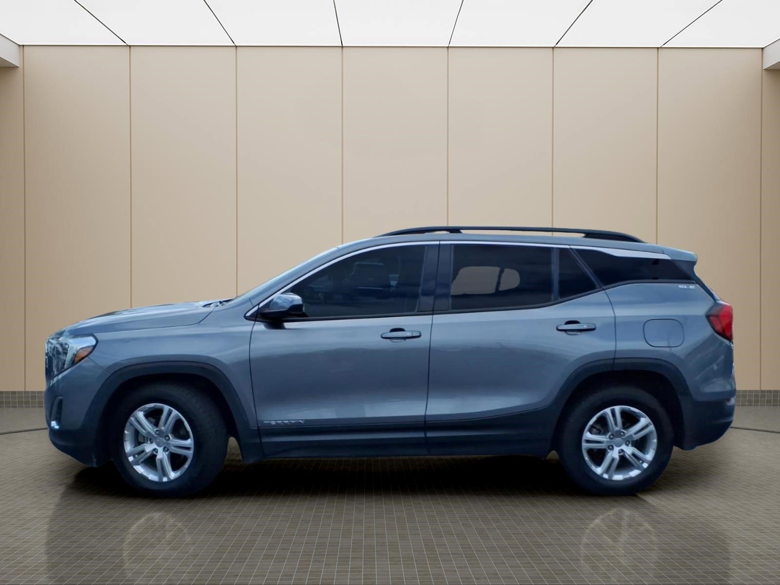 Used 2020 GMC Terrain SLE w/ Driver Convenience Package FWD image 11