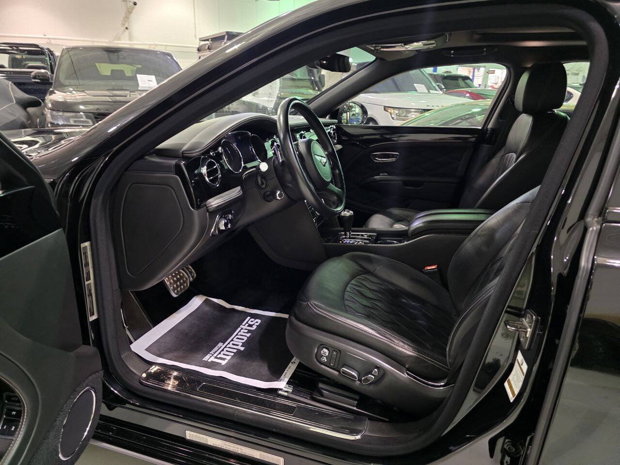 Used 2017 Bentley Mulsanne RWD image 40