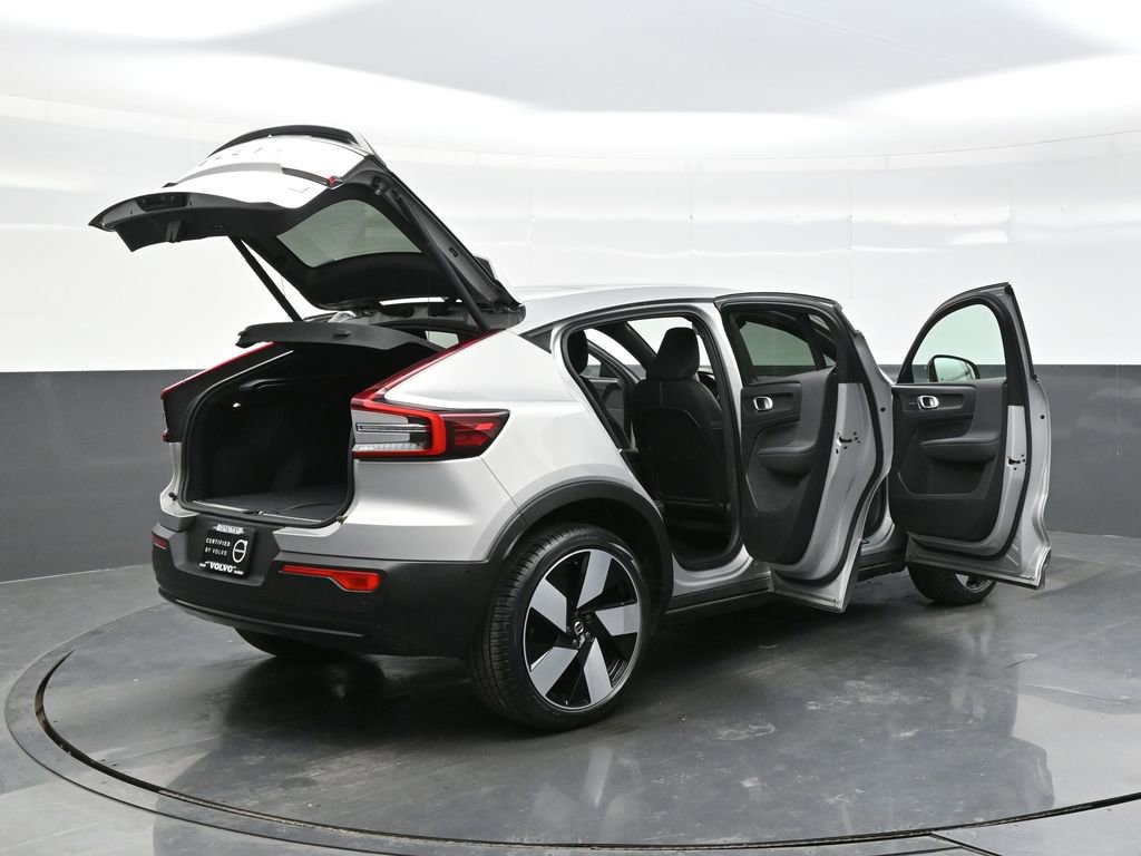 Used 2023 Volvo C40 P8 Recharge Ultimate image 39