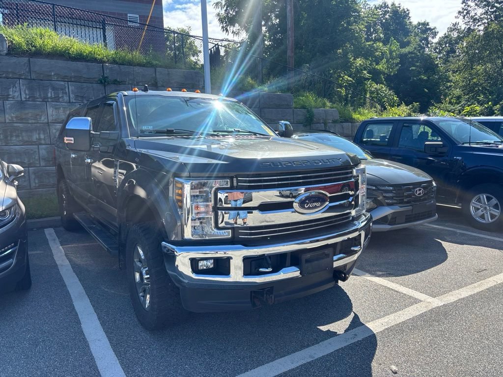 Used 2019 Ford F250 Lariat w/ Chrome Package AWD/4WD image 2