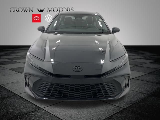 Used 2026 Toyota Camry SE AWD/4WD image 2