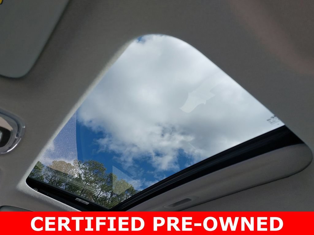 Certified 2025 Hyundai Elantra Limited FWD image 30