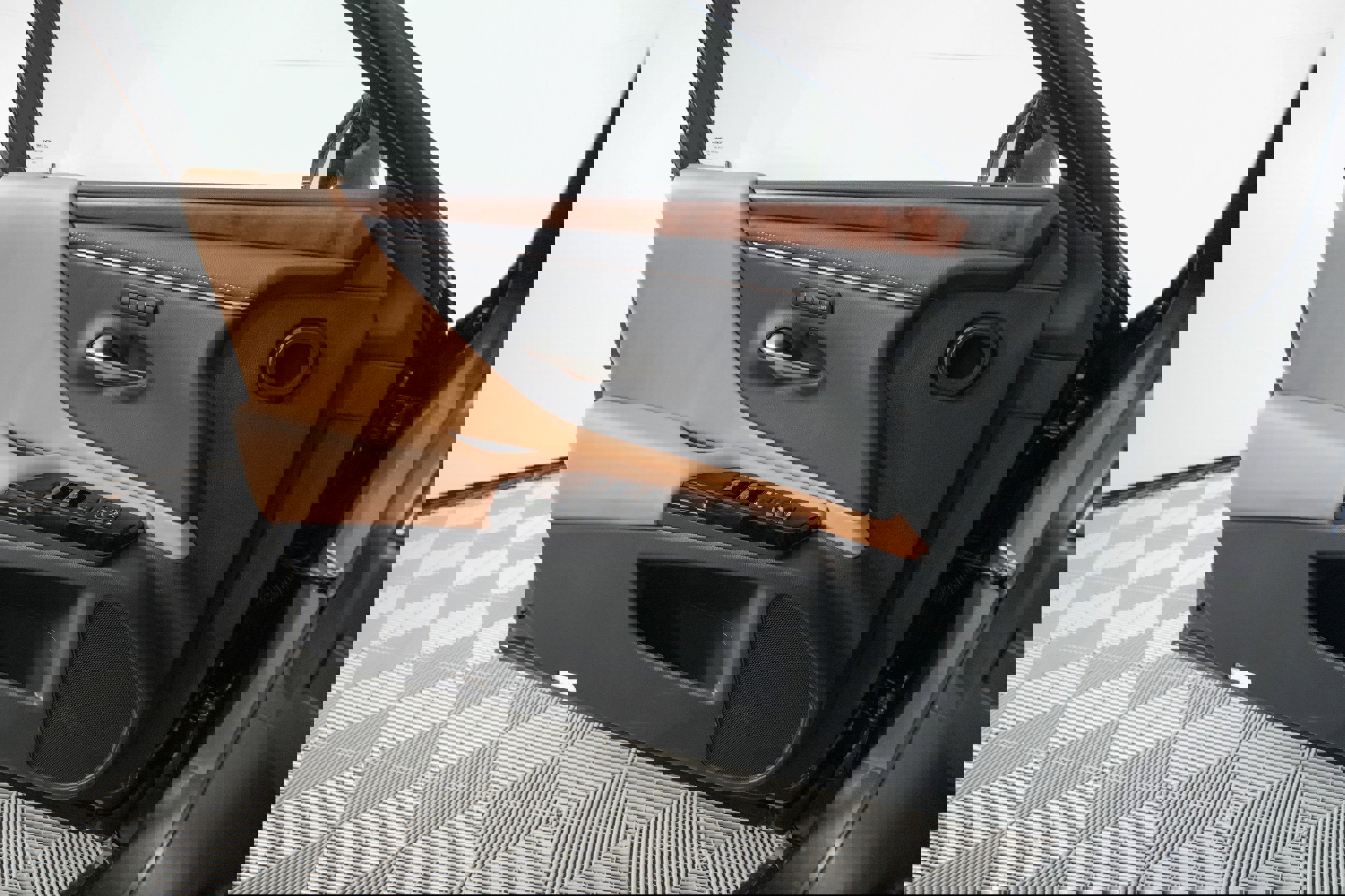 New 2025 Lexus ES 350 w/ Premium Package image 10