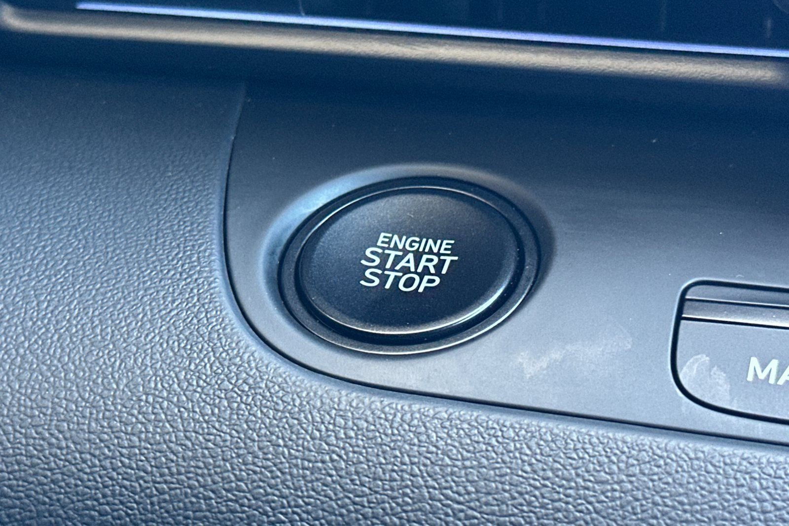 Used 2025 Hyundai Elantra SEL FWD image 25