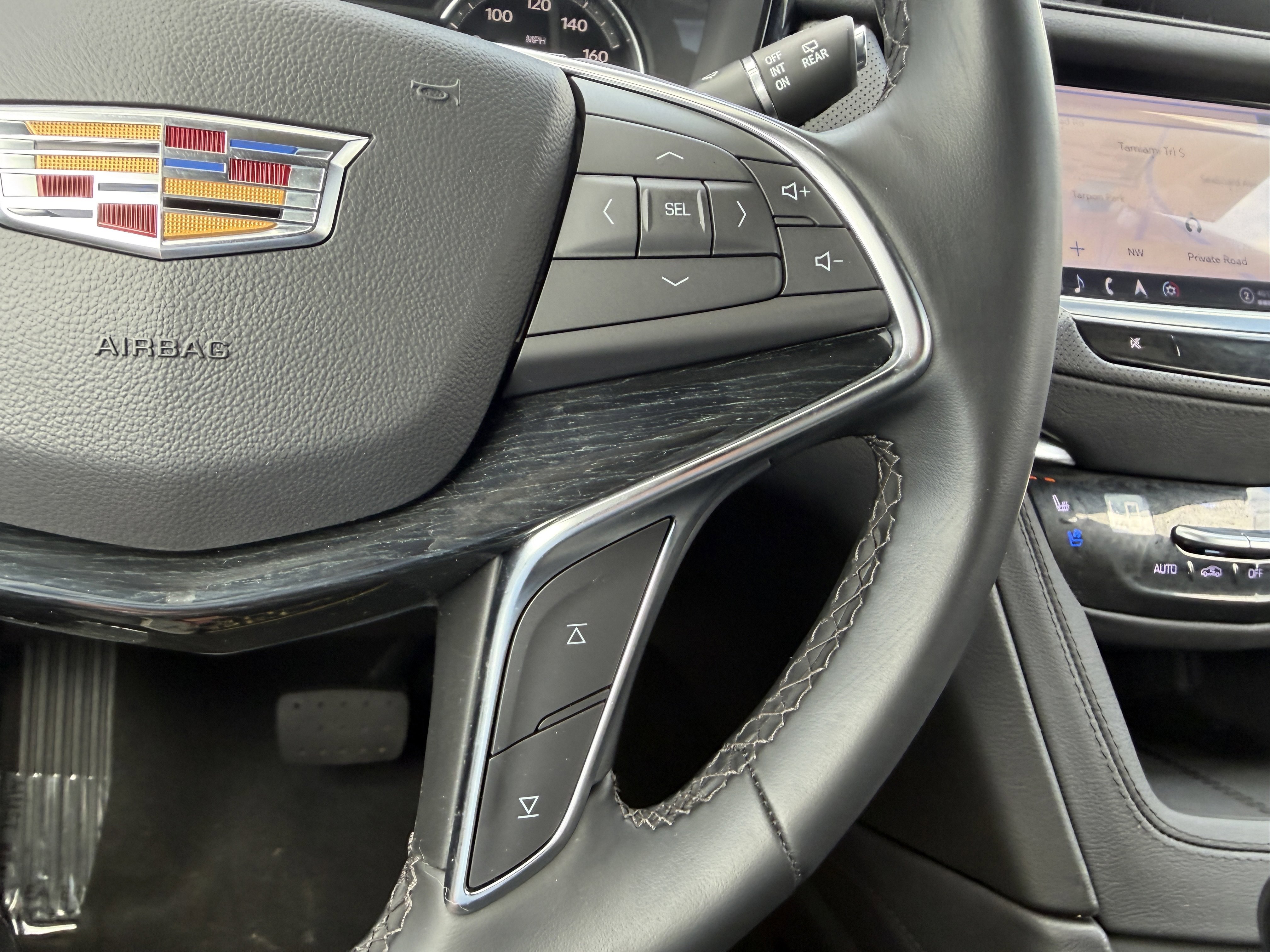 Certified 2025 Cadillac XT5 Premium Luxury AWD/4WD image 28