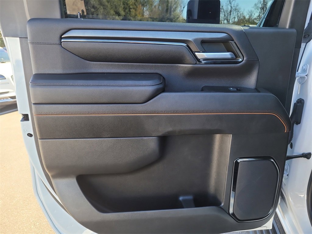 Used 2024 GMC Sierra 2500 AT4 w/ AT4 Premium Plus Package image 10