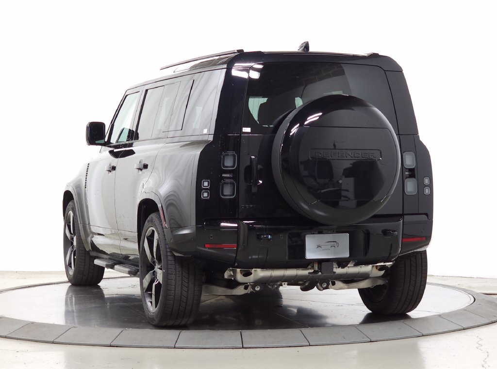 New 2026 Land Rover Defender 110 X-Dynamic SE AWD/4WD image 3