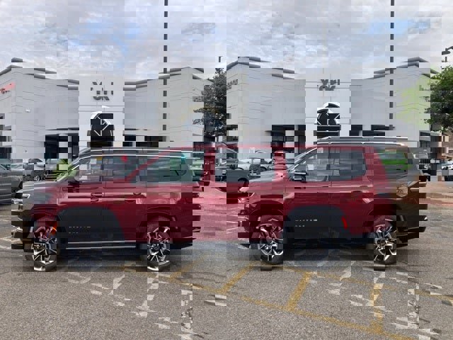 New 2025 Jeep Wagoneer L Series III w/ Premium Group I