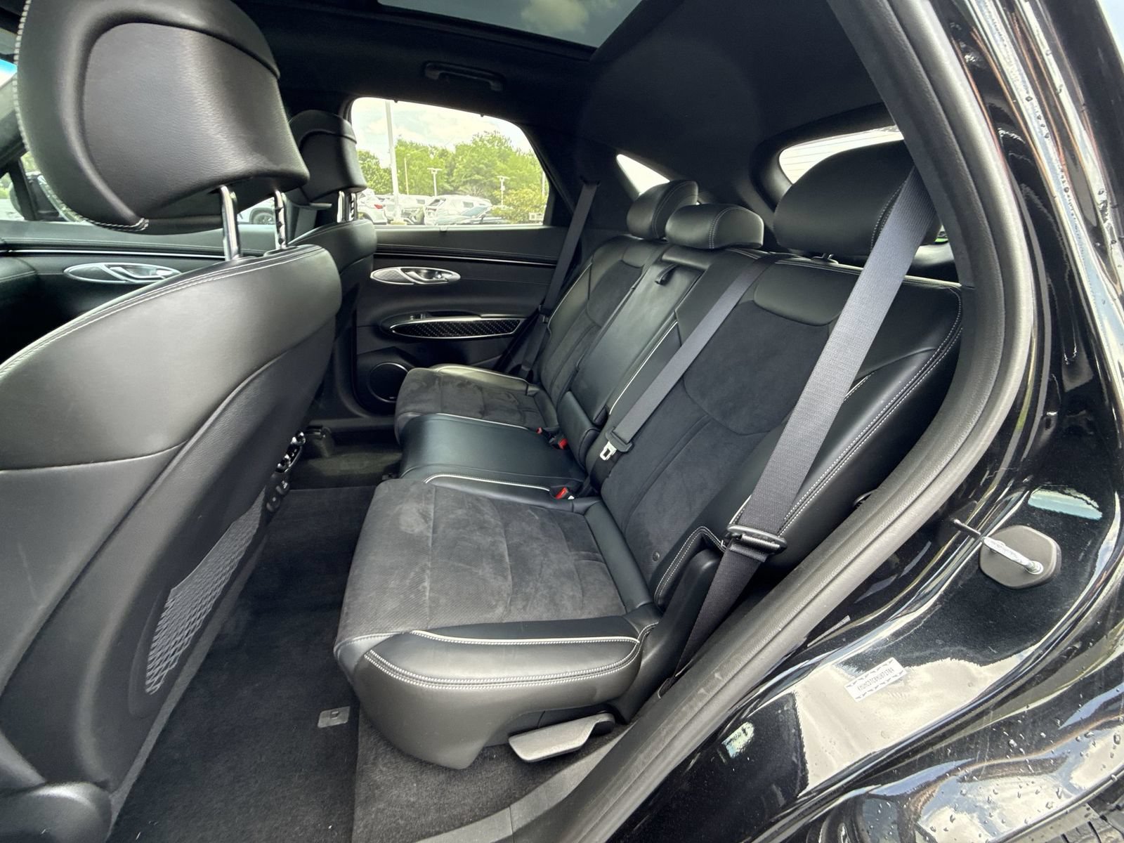 Used 2022 Genesis GV70 3.5T Sport w/ Sport Prestige Package AWD/4WD image 25