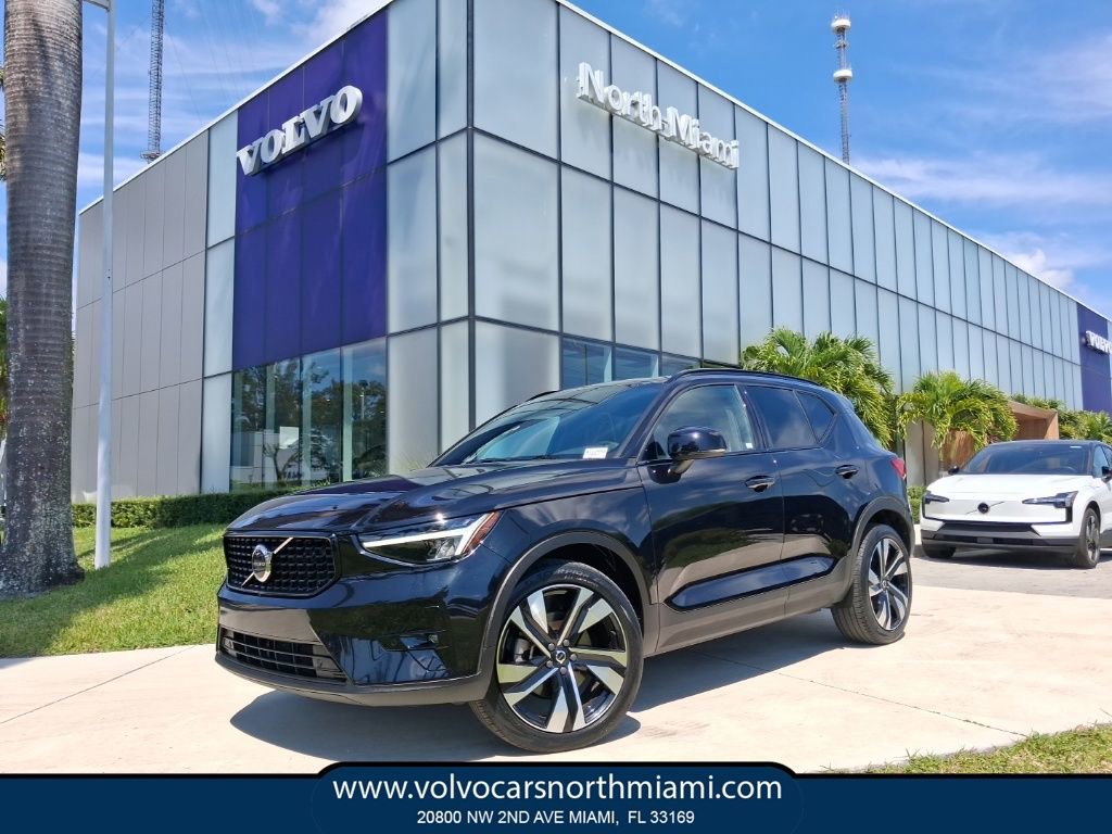 Used 2023 Volvo XC40 B5 Plus w/ Climate Package