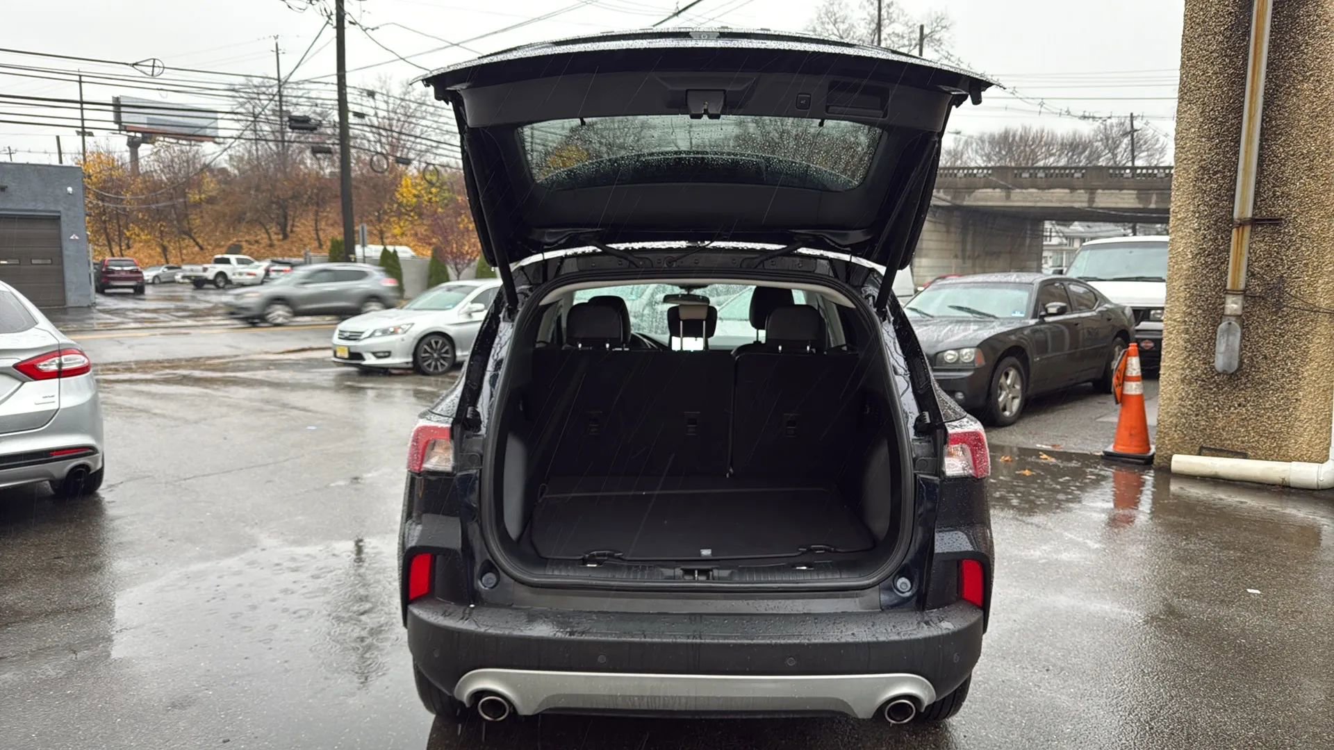 Used 2021 Ford Escape SEL image 27