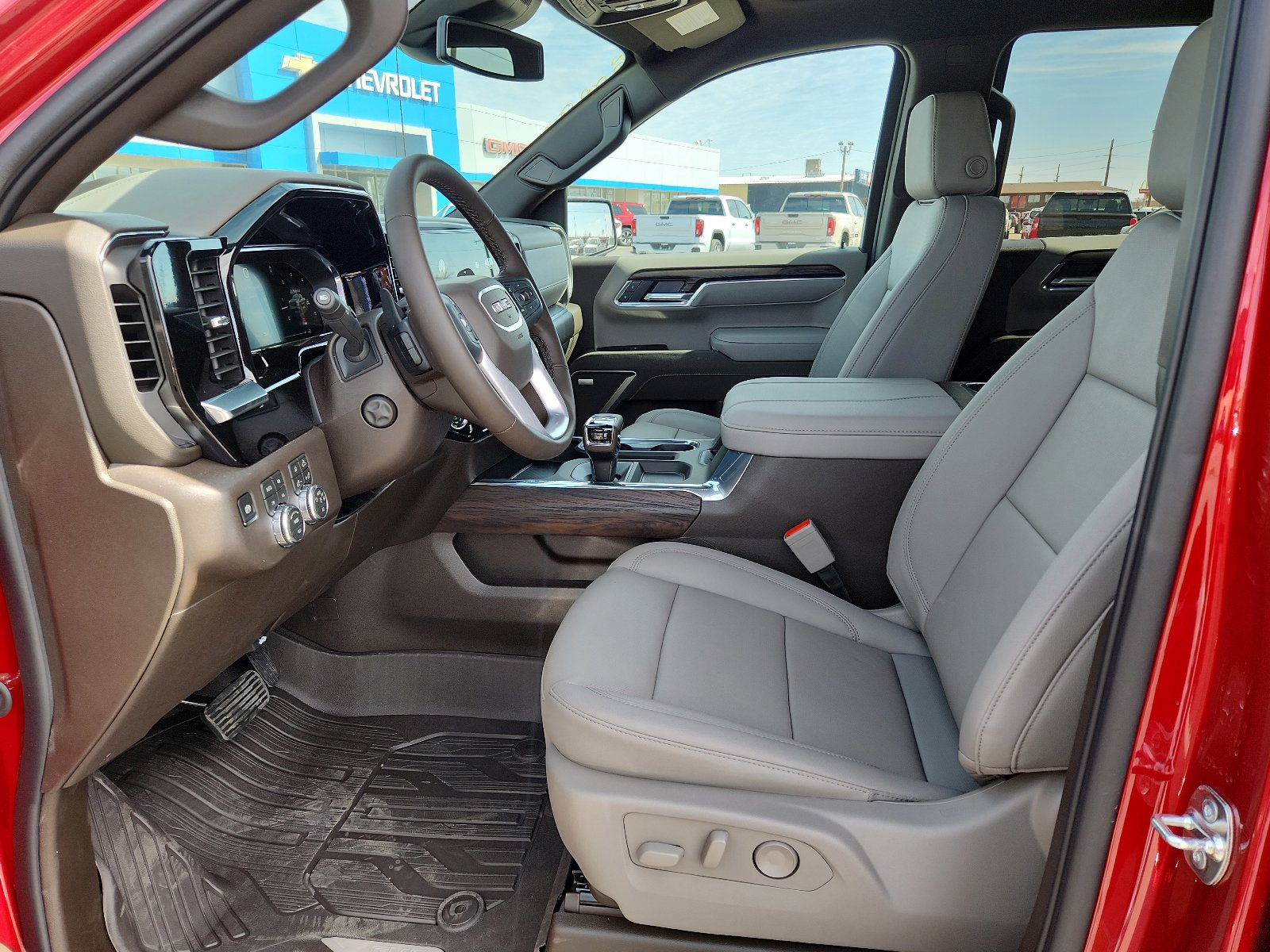 New 2026 GMC Sierra 1500 SLT image 11