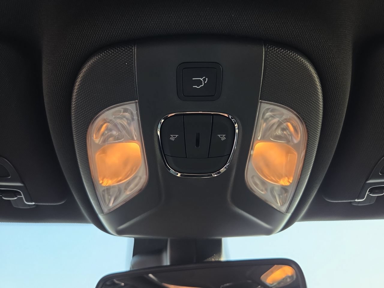 New 2026 Jeep Compass Latitude AWD/4WD image 24