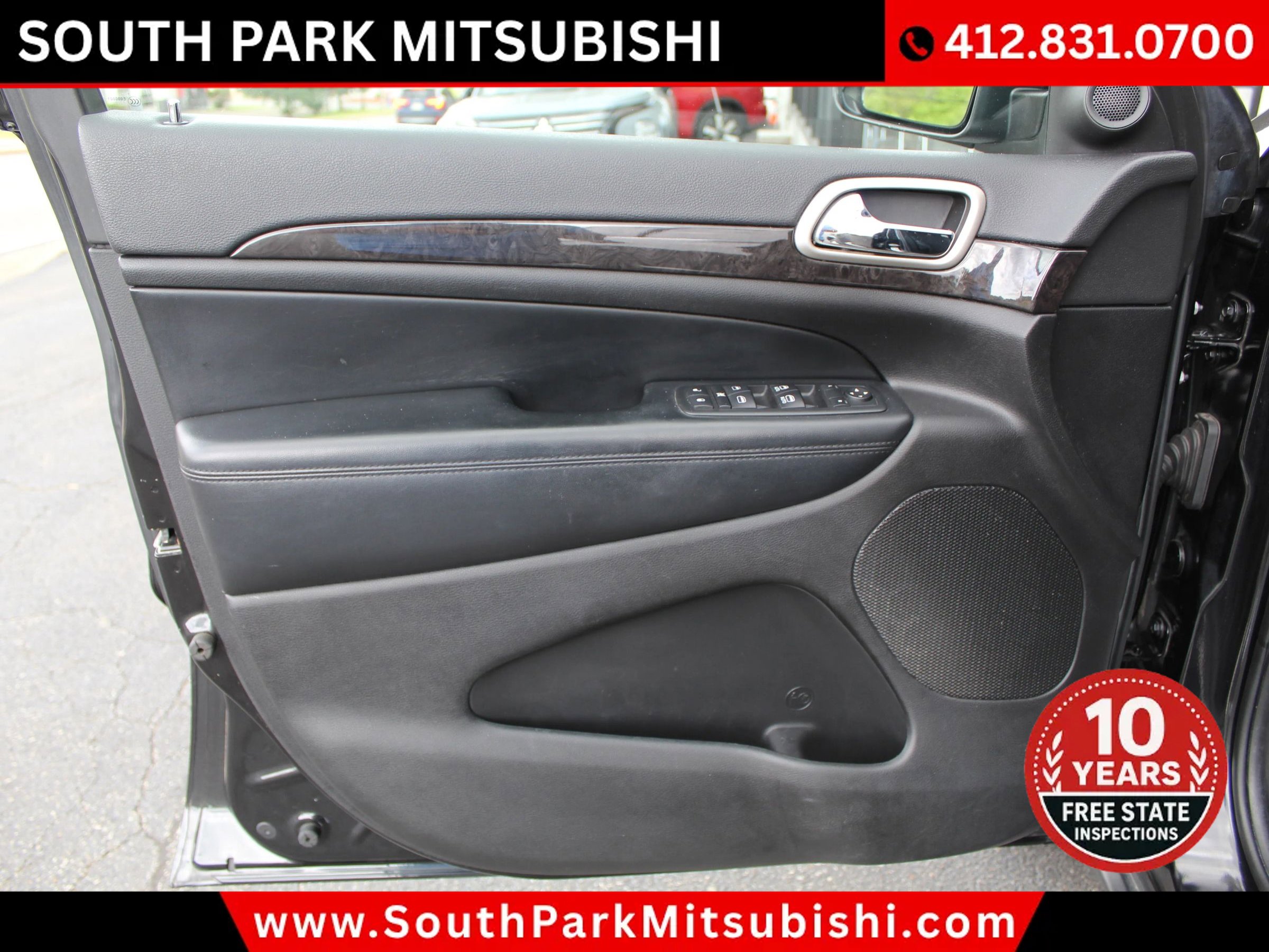 Used 2012 Jeep Grand Cherokee Laredo AWD/4WD image 13